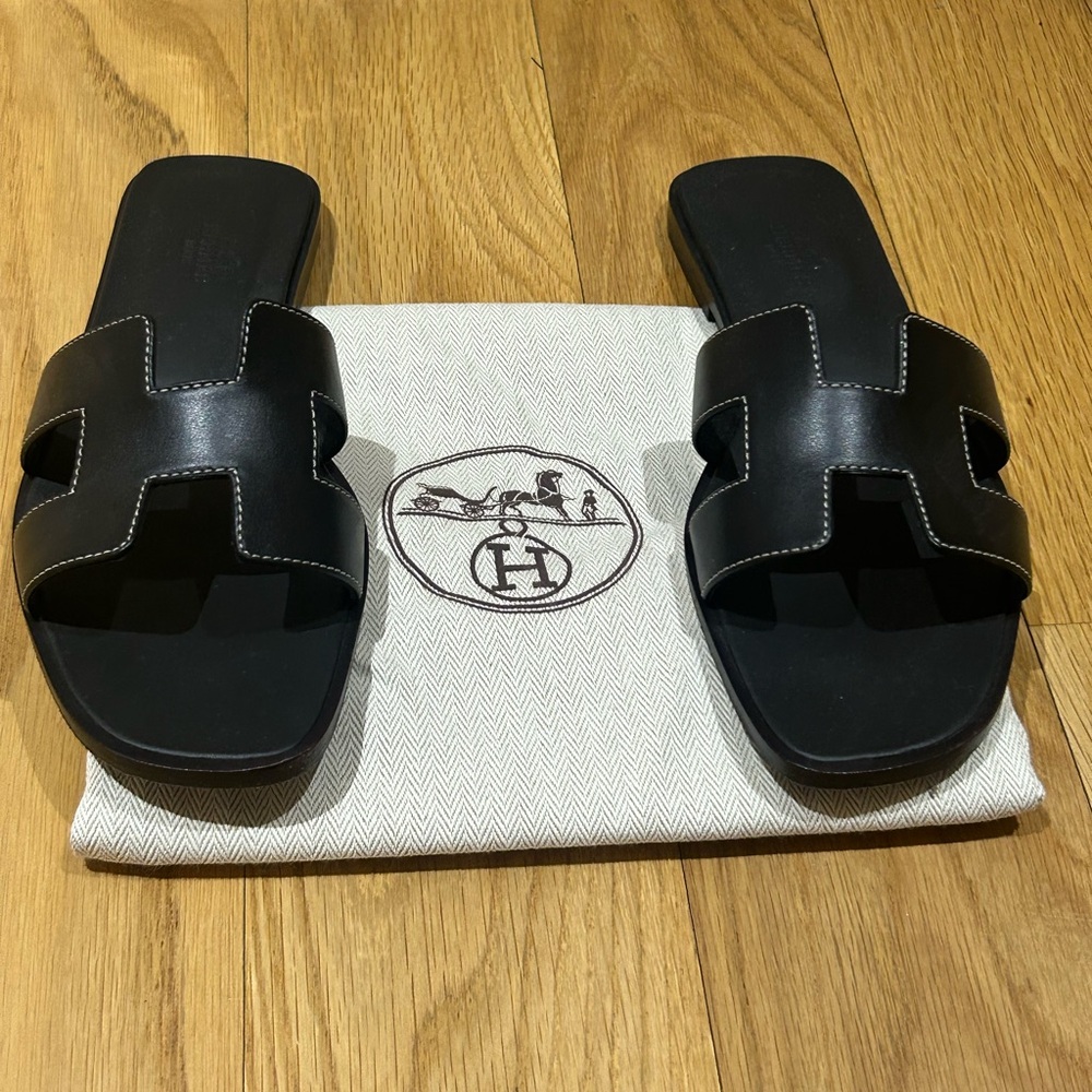 Hermes Orans Black Sandals SZ 37.5